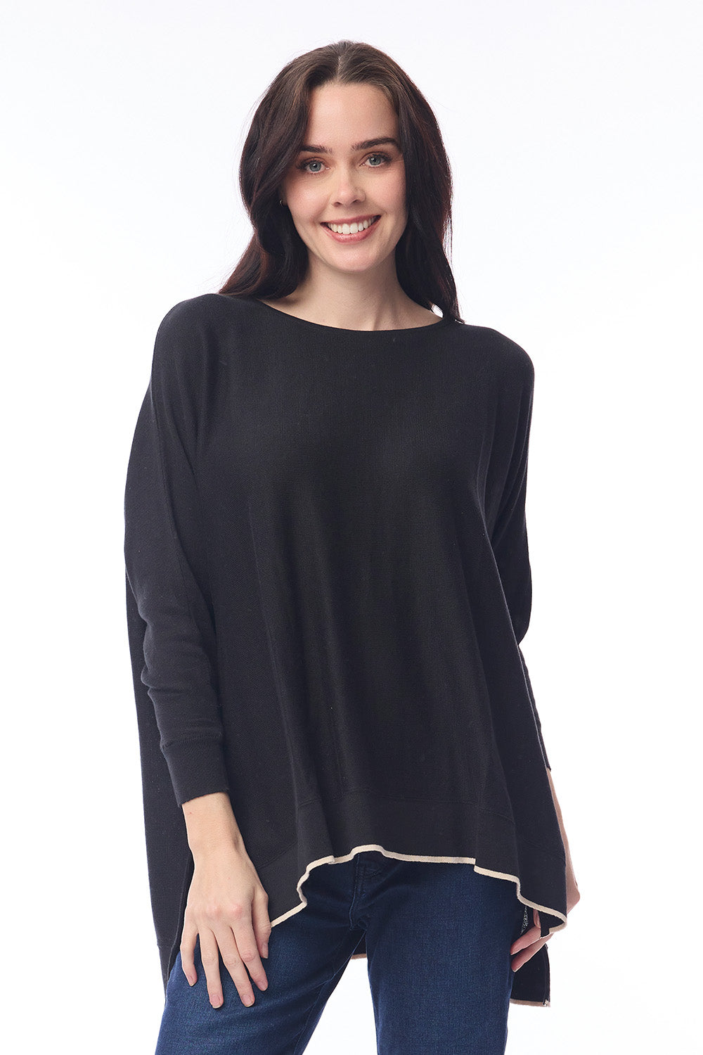 A model wearing the Knit Oversize Top in colour Black (Black), from the front, cropped image