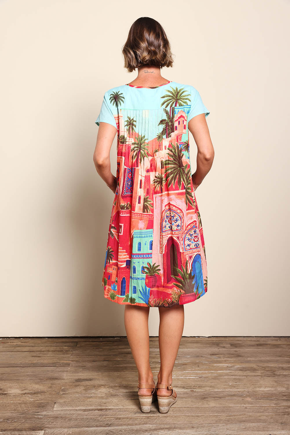 Model Riinar wearing size 10 of the Easy Fit Dress – Rabat in colour Rabat, from the front