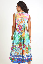 Model Pamelar wearing size 10 of the Sleeveless V Maxi Dress – Print in colour Print, from the front