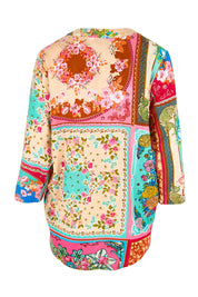 Product shot of the Pleated Top – Print in colour Print, from the back
