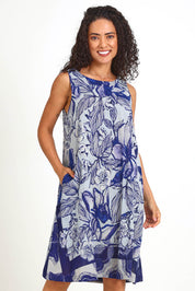 Model Pamelar wearing size 10 of the Sleeveless Midi Dress – Print in colour Print, in a cropped view