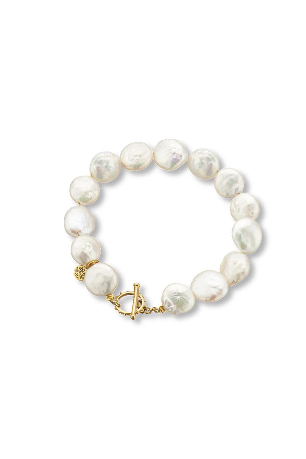 Product shot of the Pearl Fob Bracelet in colour Pearl (White), from the front