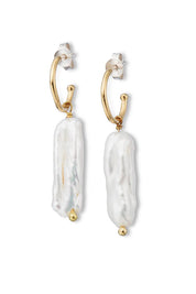 Product shot of the Lunar Pearl Drop Hoop Earrings in colour Goldpearl (Metallics), from the front