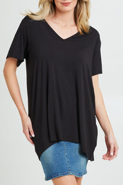 Model Grace wearing the Tin colourShirt S/S Top - Black (Black), from the front, cropped image