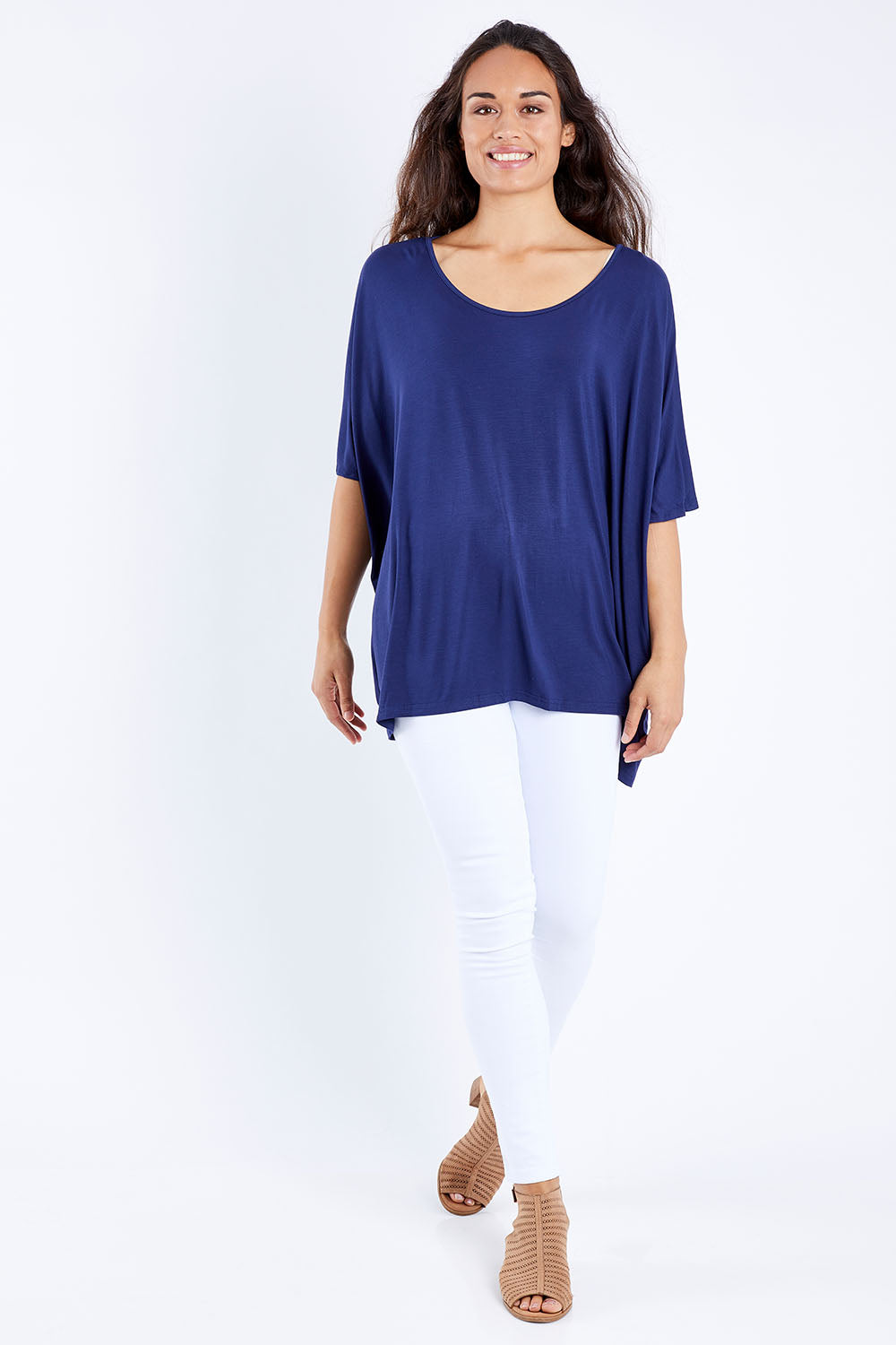 Model Larissa wearing size OneSize of the Nice Top in colour Navy (Blue), from the front, showing the whole outfit
