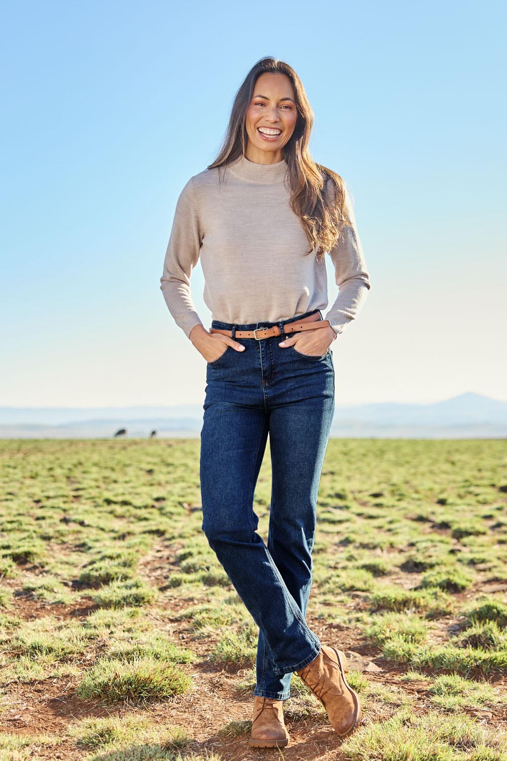 Model Amanda wearing size 10 of The Keepers Highwaisted Straight Jean in colour Darkdenim (Blue), from the front, showing the whole outfit