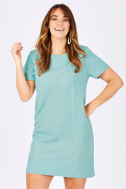 Model Laura wearing size 14 of The Linen Blend Shift Dress in colour MintSpot (Green), from the front, cropped image