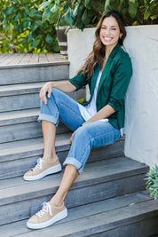 Model Amanda wearing size 10 of The Everyday Blazer in colour Deepgreen (Green), from the front, showing the whole outfit