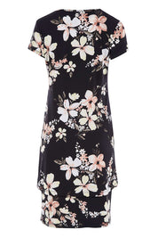 Product shot of The Printed Short Sleeve Rita Dress in colour Pinkfleur (Black), from the back