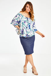 Model Laura wearing size 12 of the Belle Lavender Floral Top in colour Lavender (Purple), from the front, showing the whole outfit