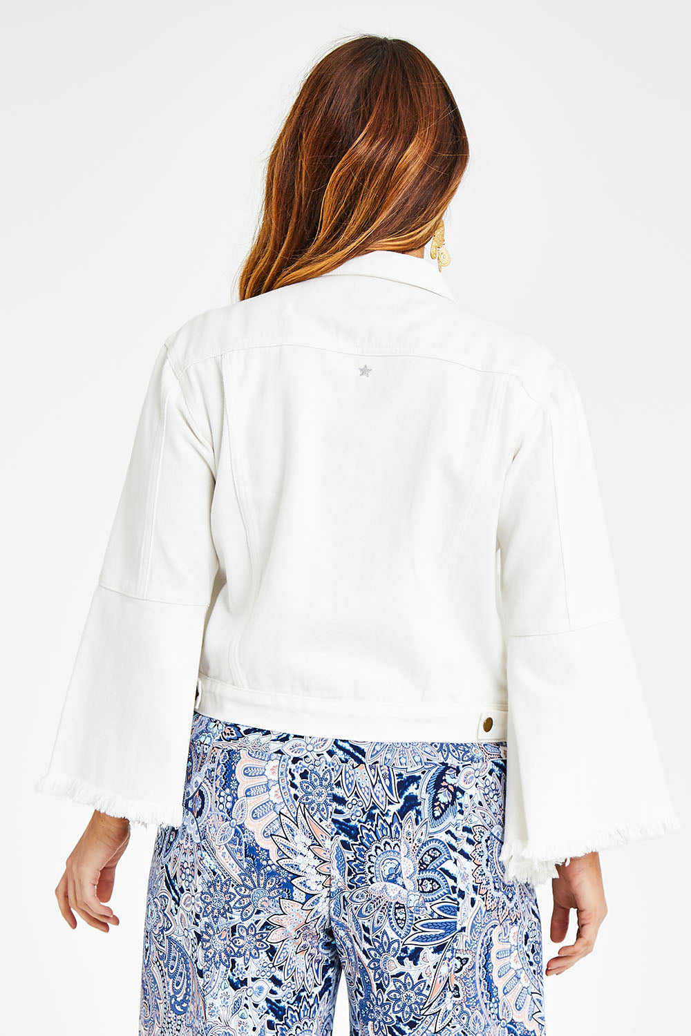 Model Laura wearing size 14 of the Denim Daze Jacket in colour White (White), from the back