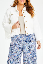 Model Laura wearing size 14 of the Denim Daze Jacket in colour White (White), from the front, cropped image