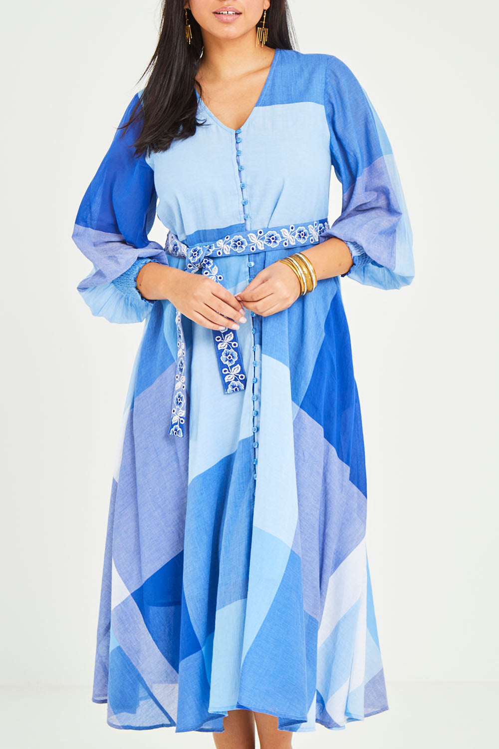 Model Terri-Leigh wearing size 14 of the Joy And Laughter Cotton Midi Dress in colour Blues (Blue), from the front, cropped image