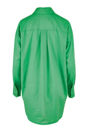 Product shot of the Relaxed Elegance Boyfriend Shirt in colour Emerald (Green), from the back