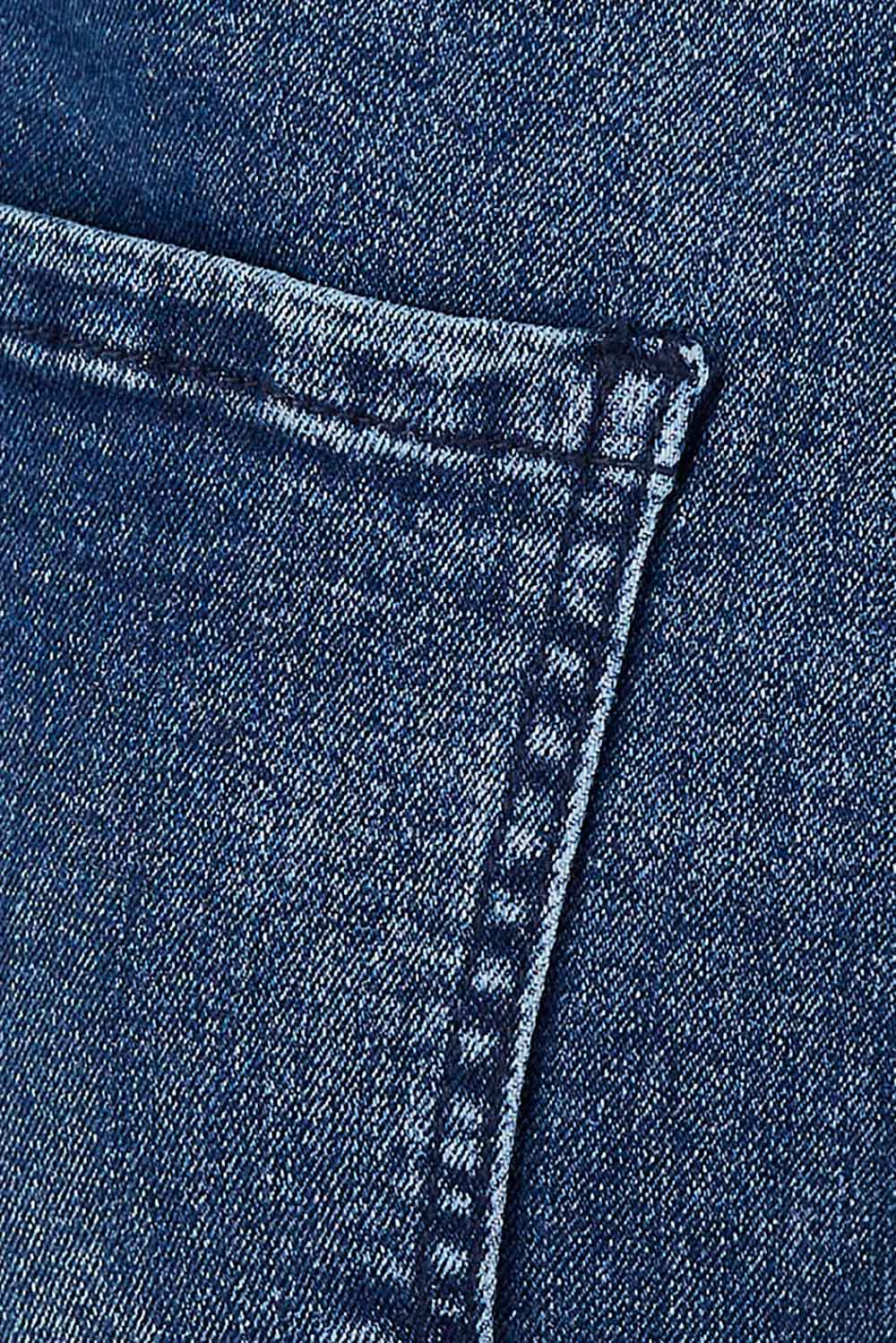 Product shot of the Wild Plains Flat Front Stitch Jeggings in colour Darkdenim (Blue), detail