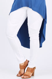 Model Laura wearing size 12 of the Wild Plains Stitched Jeggings in colour White (White), from the front, cropped image