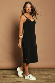 Model Madeline wearing size 10 of The Wanderer In Me Travel Set in colour Black (Black), from the front, showing the whole outfit