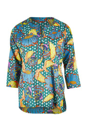 Product shot of the Edith Top in colour Edith (Blue), from the front