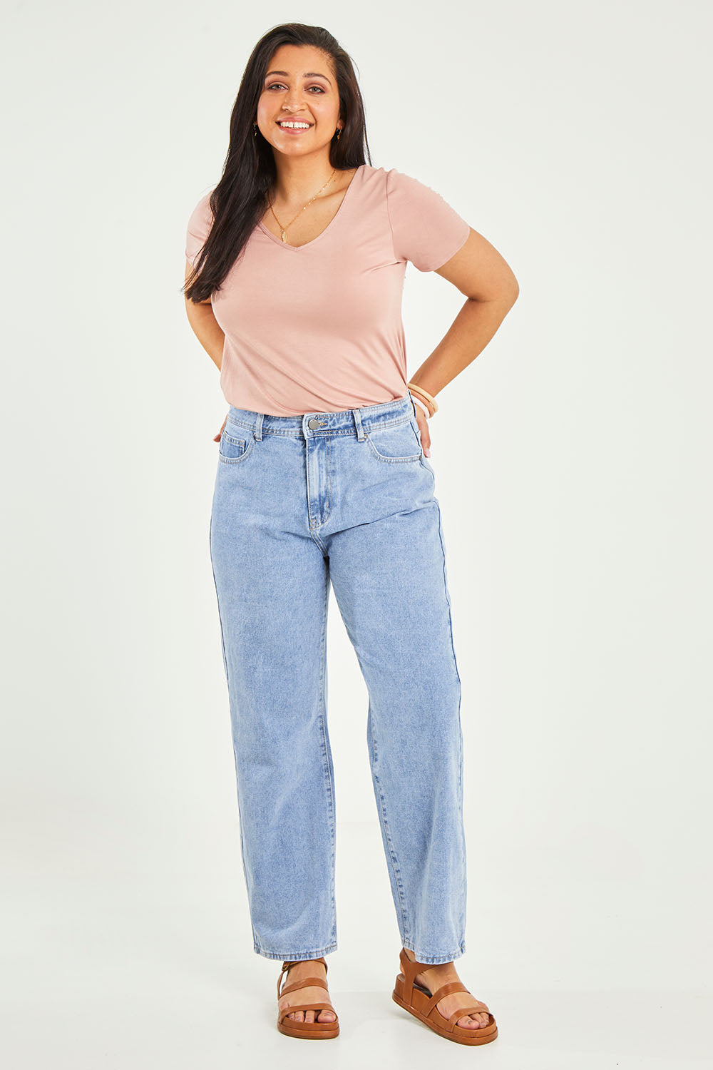 Model Terri-Leigh wearing size 14 of the Taylor Straight Jean in colour Midblue (Blue), from the front, showing the whole outfit