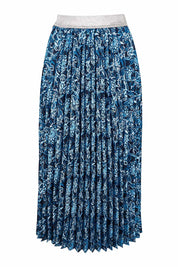 Product shot of the Tilli Pleated Skirt in colour Indiflower (Blue), from the front