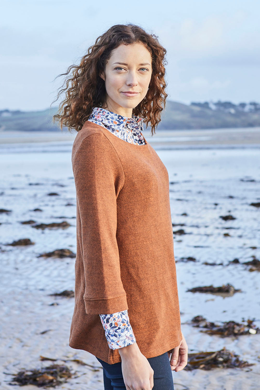 A model wearing size 10 of the Hedgrow Top in colour Ginger, from the front, showing the whole outfit