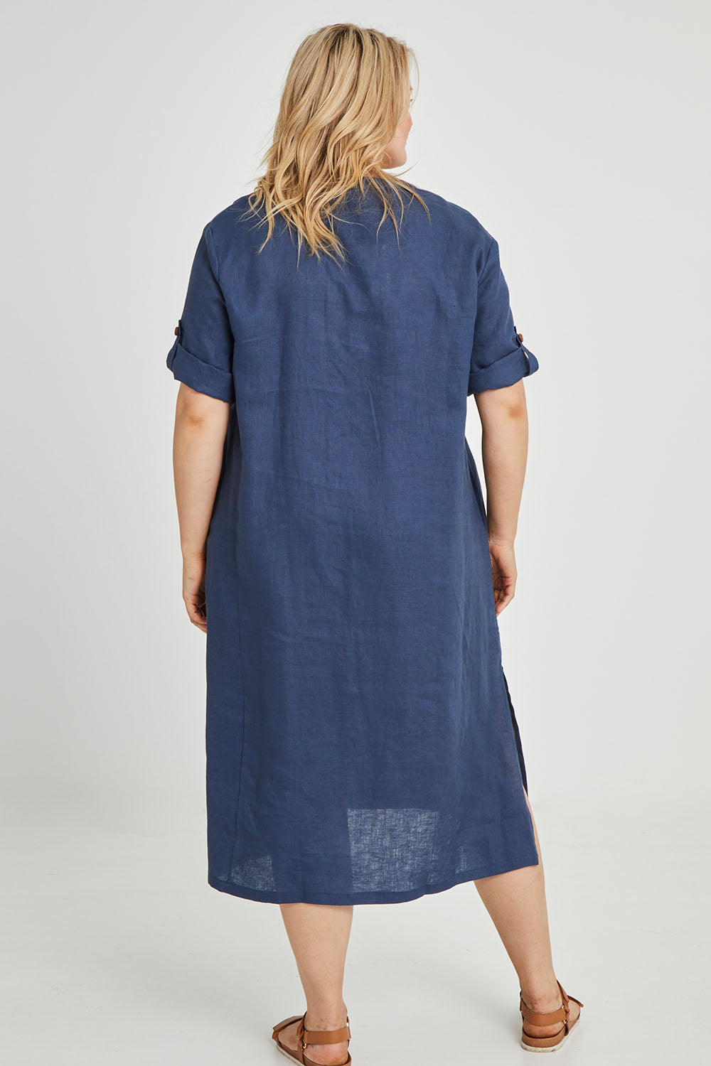 Model Keeara wearing size 16 of the Linen Summer Relaxed Dress in colour Blue (Blue), from the back