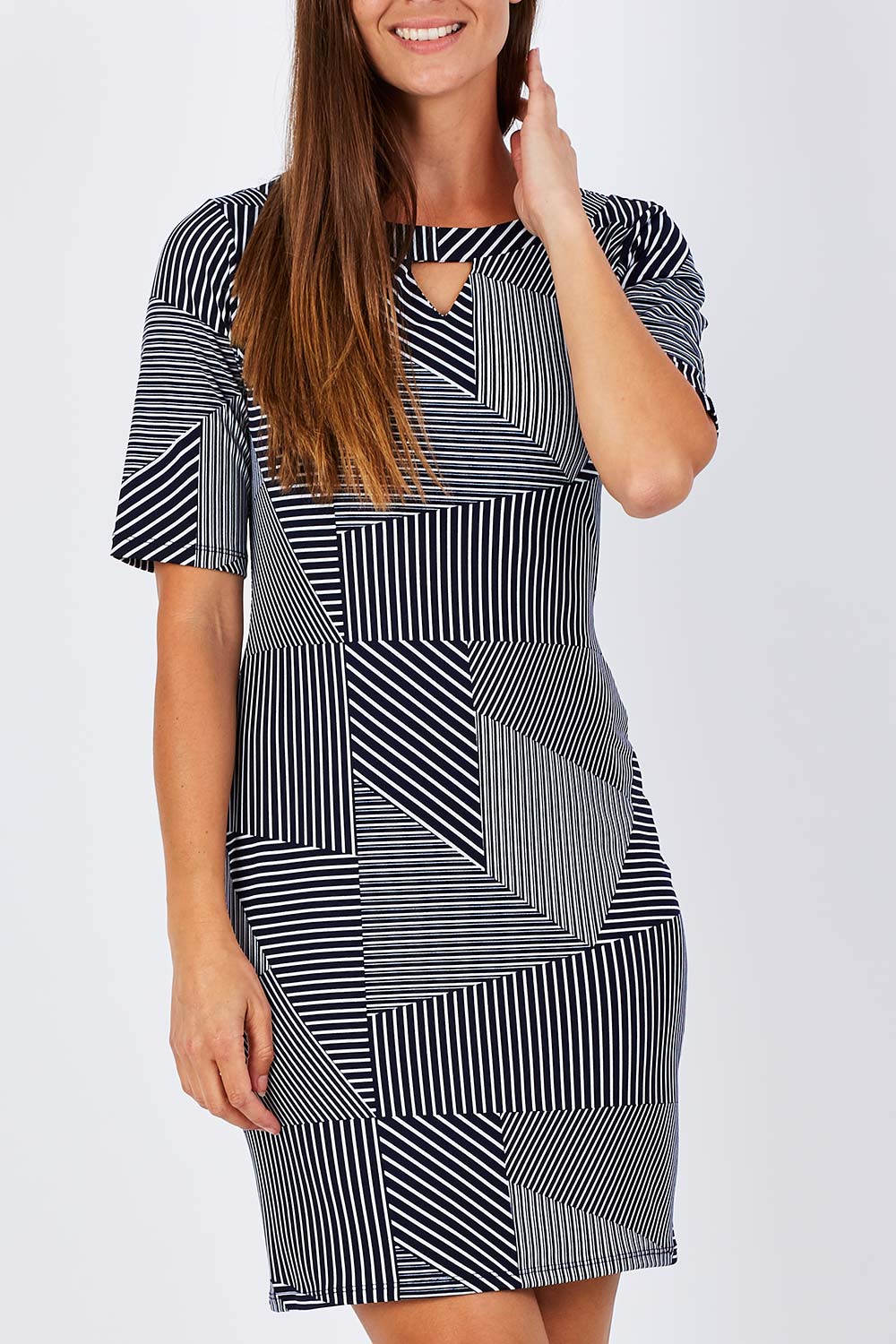 Model Anna wearing size S of the Laney Shift Dress in colour Navy (Blue), from the front, cropped image
