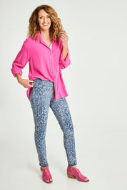 Model Emma wearing size S of the Reversible Jean in colour Denim (Blue), from the front, showing the whole outfit