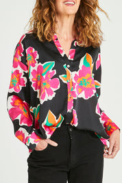Model Emma wearing size S of the Bianca Shirt in colour Black (Black), from the front, cropped image