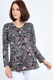Model Andrea wearing size S of the Ingrid L/S Top in colour Persian (Black), from the front, cropped image