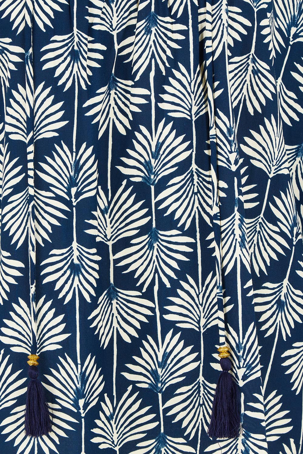 Product shot of the Palais Top in colour Yamba, detail