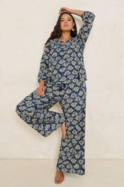 Model Tahnee wearing the Nat Pant in colour Yamba, from the front, showing the whole outfit