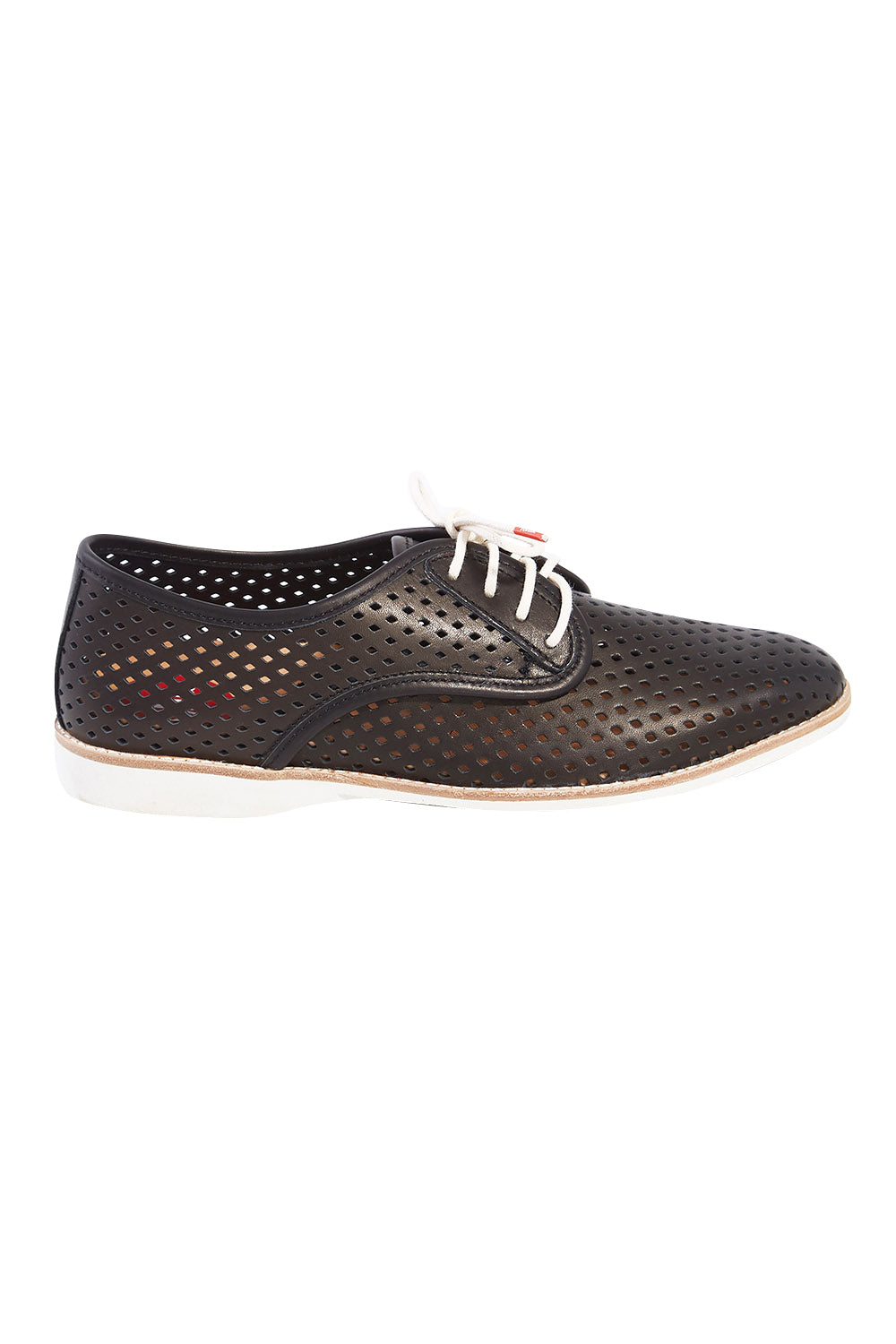 Product shot of the Derby Punch Flat in colour Black (Black), from the front