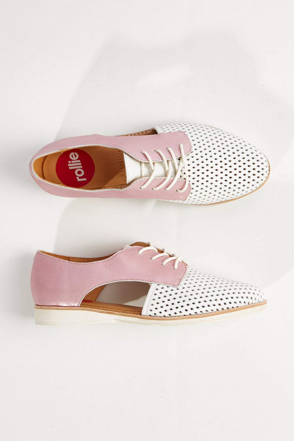 A model wearing size 37 of the Sidecut Punch White Pink Shimmer in colour Whitepink (White), from the front, showing the whole outfit