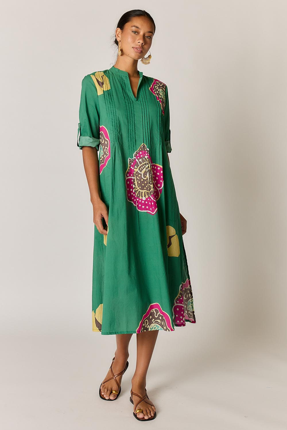Model Genericm wearing size sample of the Batik Maxi Dress – Print in colour Print, from the front