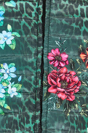 Product shot of the Florentyna Puffer Jacket in colour Green (Green), detail