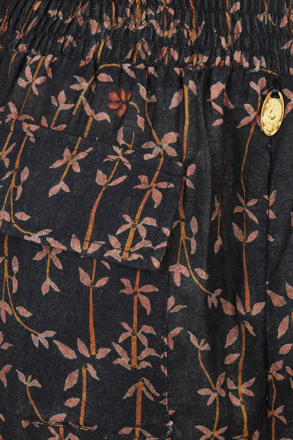 Product shot of the Nouveau Pant in colour Black (Black), detail
