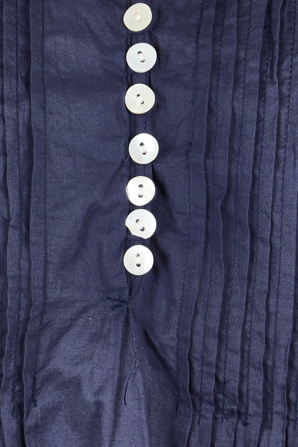 Product shot of the Sunrise Cotton Shirt in colour Navy (Blue), detail
