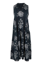 Product shot of the Waratah Cotton Dress in colour Print (Black), from the front
