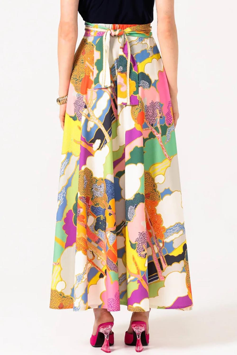 A model wearing the Florida Cotton Maxi Skirt in colour Cloud, from the back
