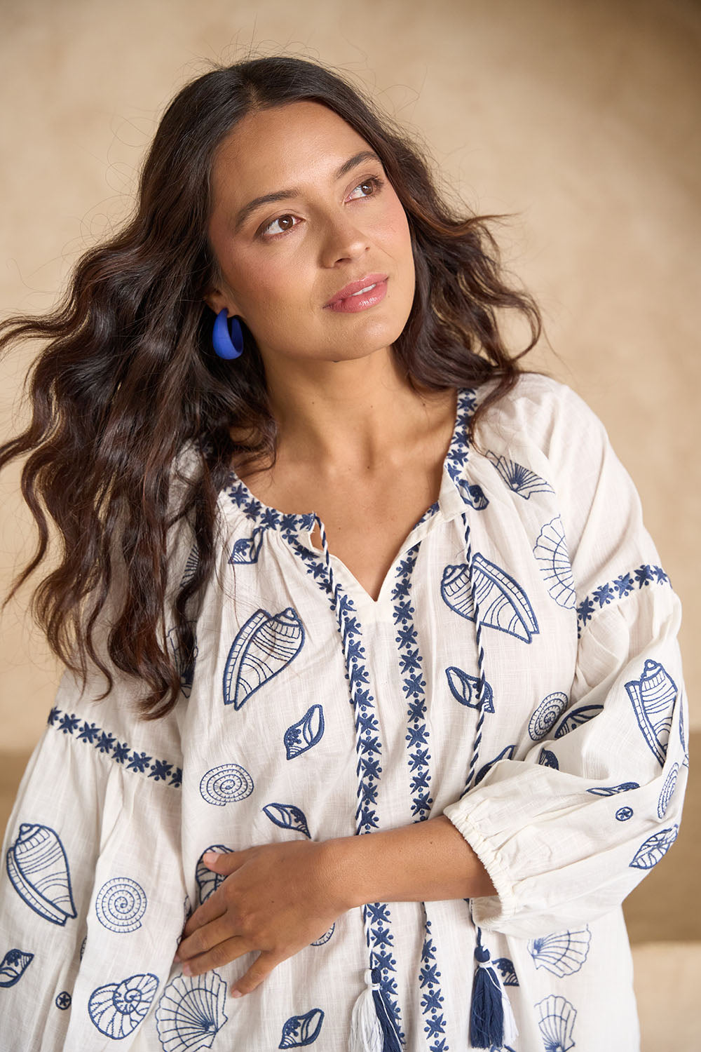 Model Tahnee wearing size 10 of the Whitehaven Beach Cotton Maxi Dress in colour Whiteblue (Blue), from the front, cropped image