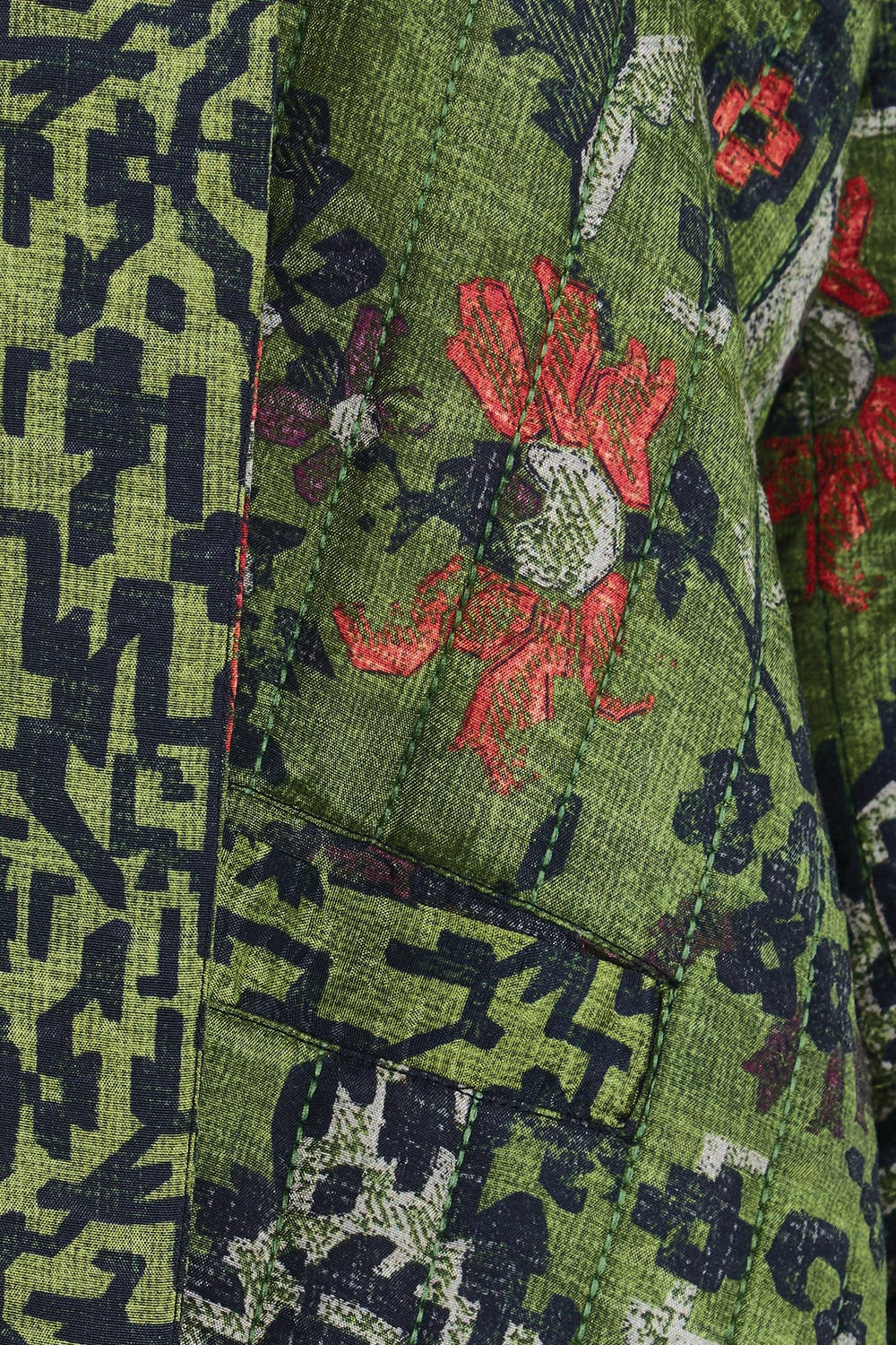 Product shot of the Edith Falls Jacket in colour Aztec (Green), detail