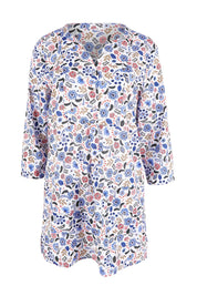 Product shot of the Adventurier Tunic in colour Floral (White), from the front