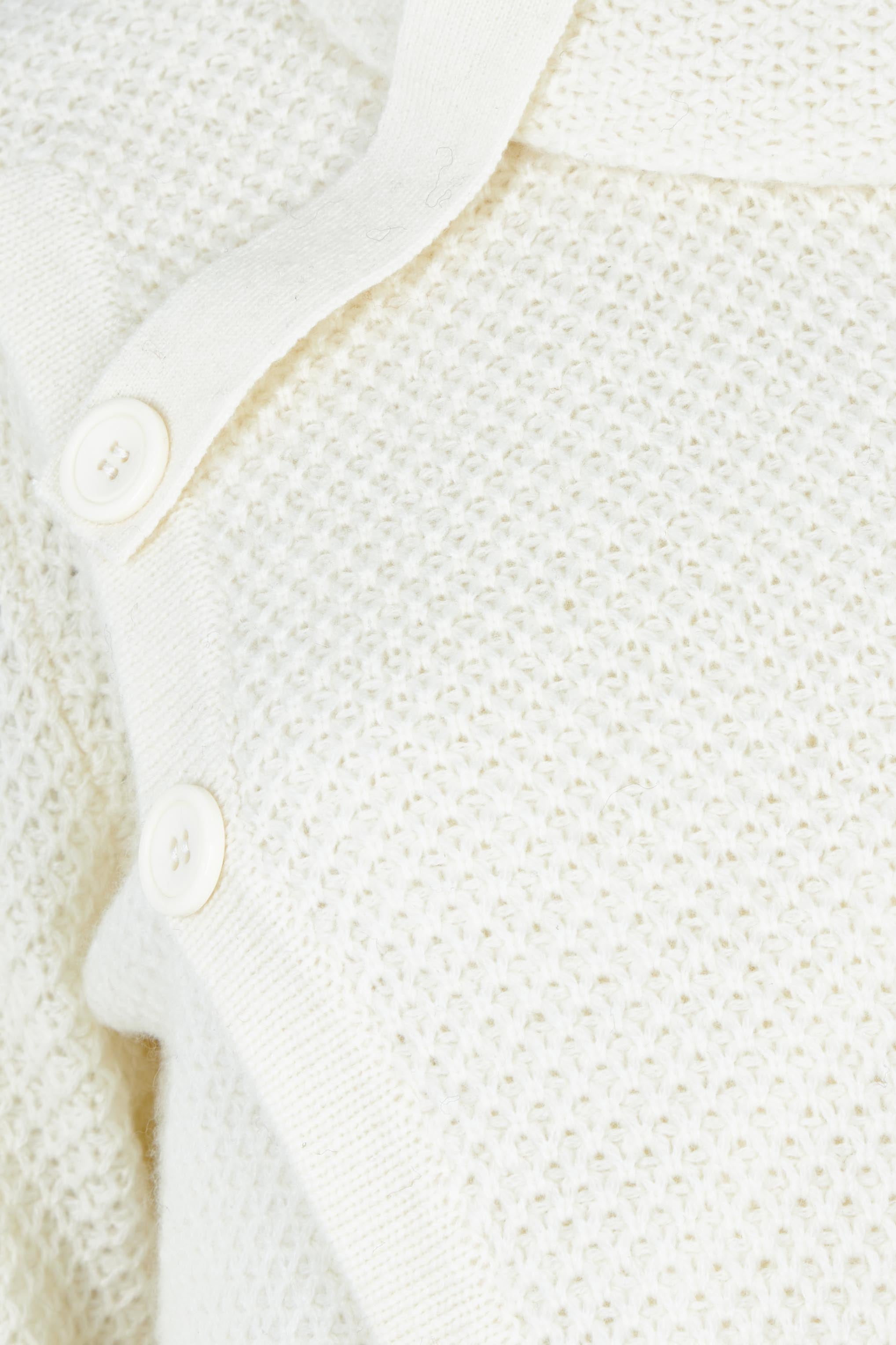 Product shot of the Moss Stitch Cowl Wool Sweater in colour Pearl (White), detail