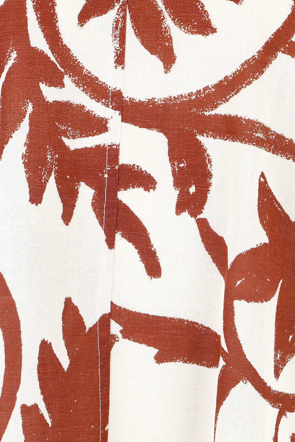 Product shot of the Havana Tee in colour Cubanbloom, detail