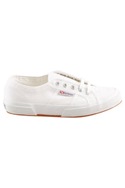 Product shot of the 2750 Cotu Classic Sneaker in colour White (White), from the front