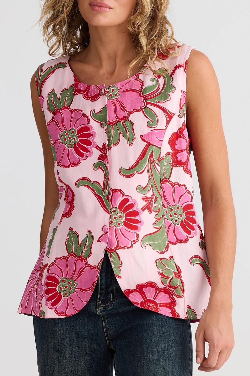 A model wearing the Chester Linen Blend Waist Coat in colour Pinkibiza, from the front, cropped image