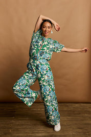 Model Katie wearing size 10 of the Stella Cotton Pant in colour Thistle, from the front, showing the whole outfit