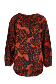 Product shot of the Jess Blouse in colour Blooming (Black), from the front