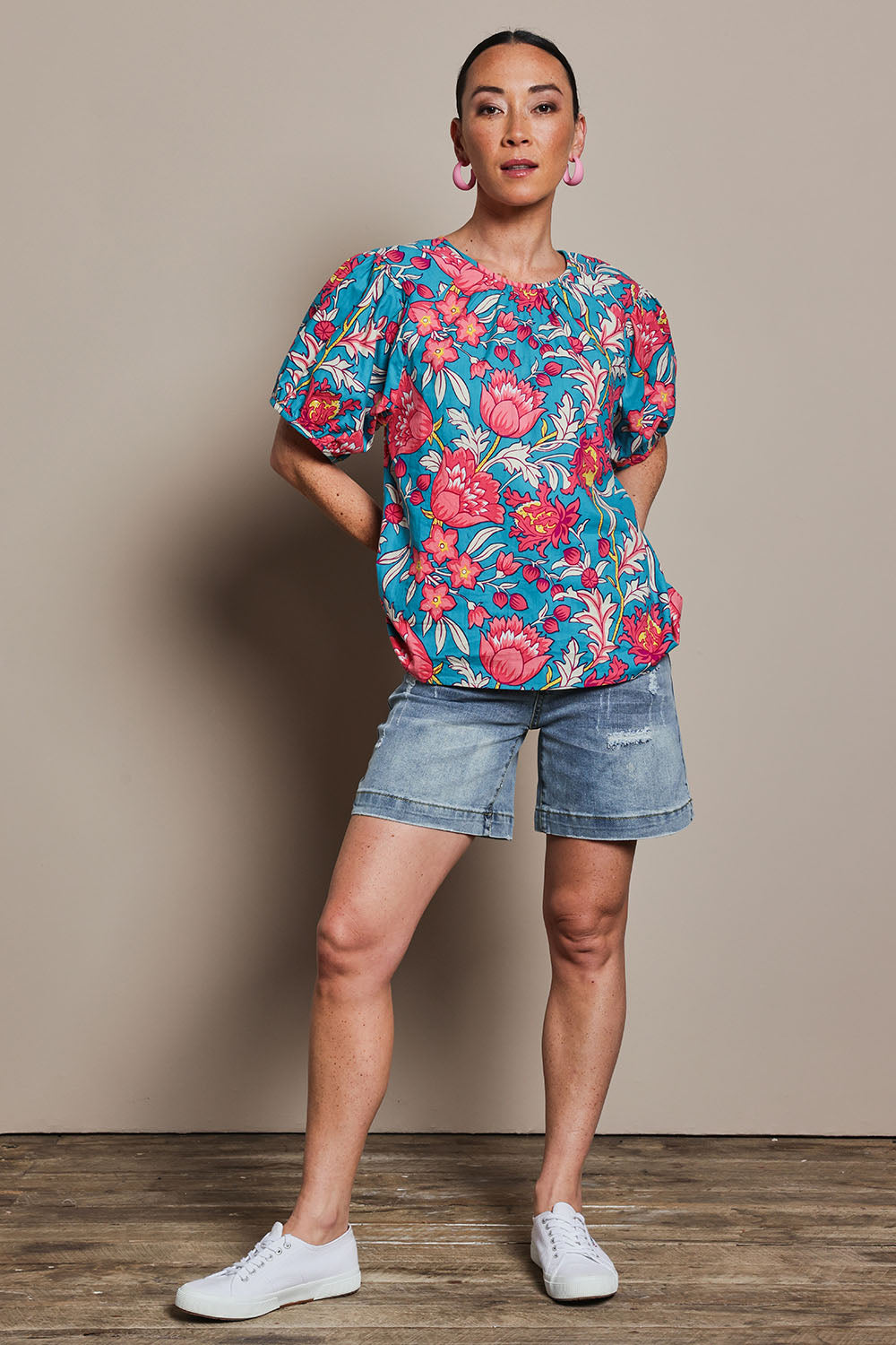Model Katie wearing size 10 of the Rachel Cotton Top in colour Thistle, from the front, showing the whole outfit